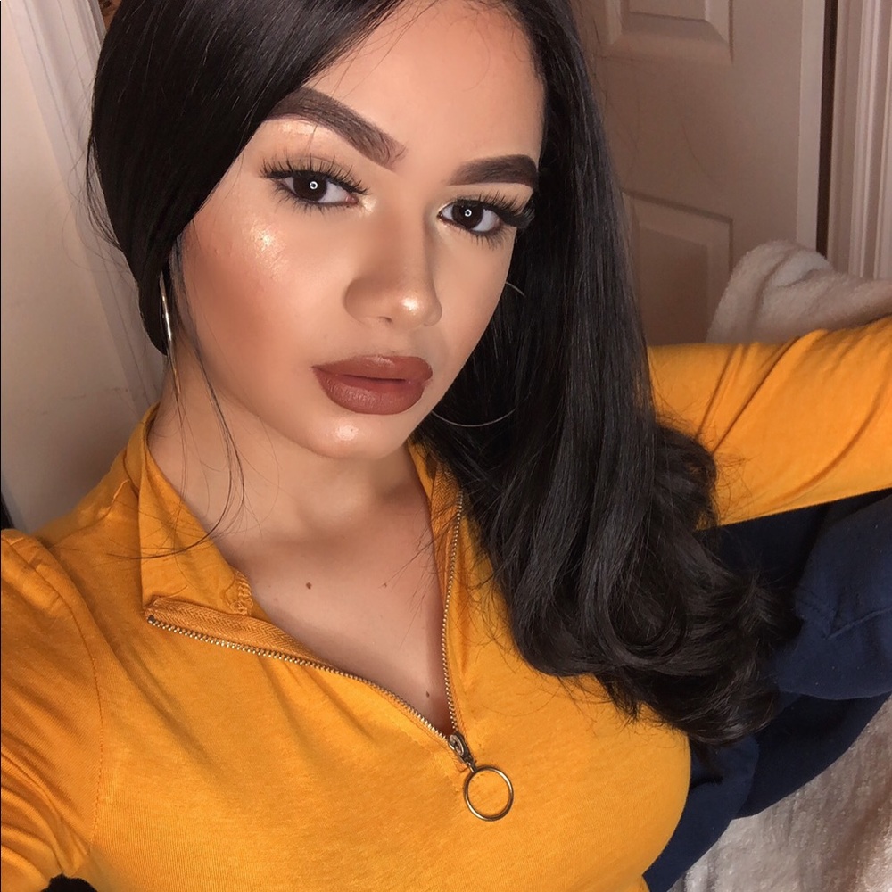 Meet your Posher, Angelica